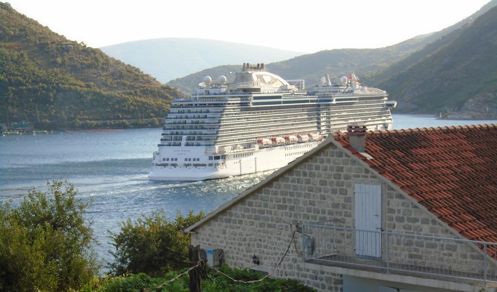 Apartments Jovanovic Perast Eksteriør billede